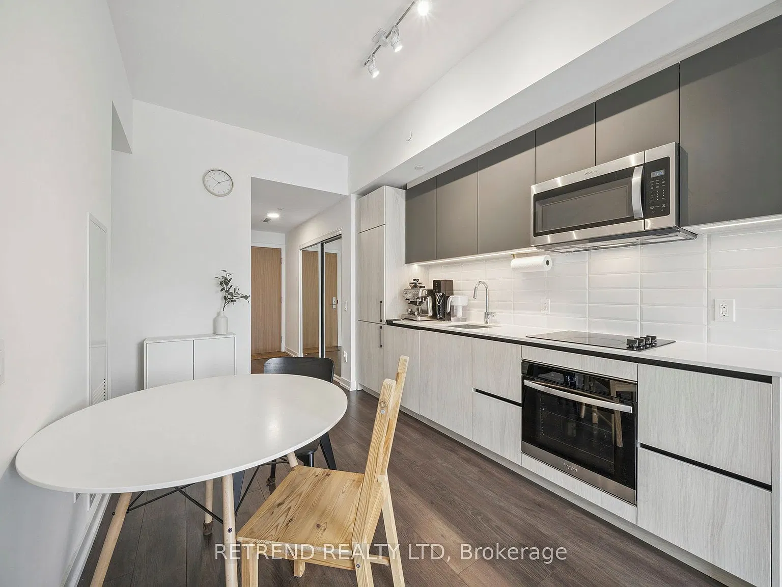 2 bed, $2,450 — Photo 3