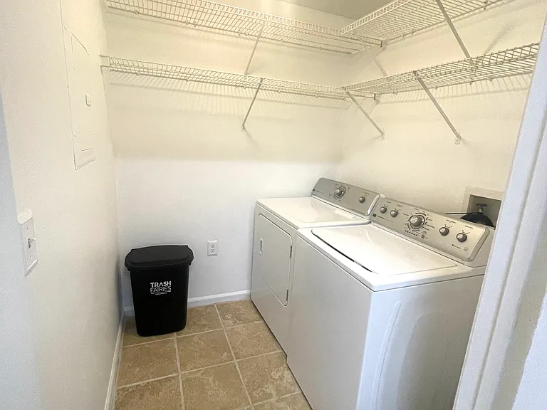 2201 Bay Club Cir — Photo 31