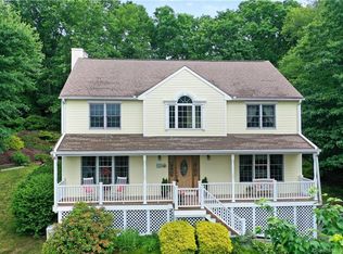 17 Woodgaite Dr, Wolcott, CT 06716