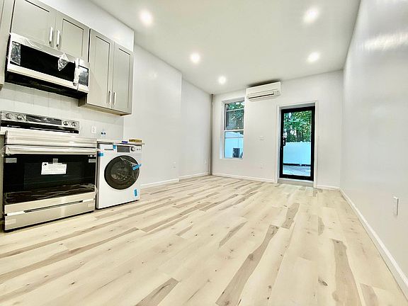 3rd image of 255 Malcolm X Blvd #1L