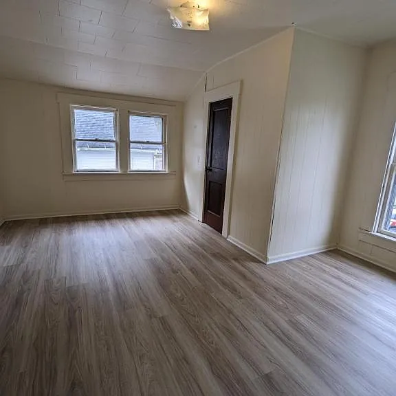 705 W Monroe St — Photo 16