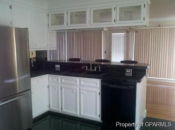 4th image of 512 Highland Ave