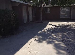 15400 Kiamichi Rd, Apple Valley, CA 92307