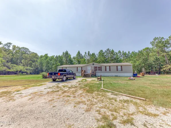 6095 Dubys Ln, Long Beach, MS 39560