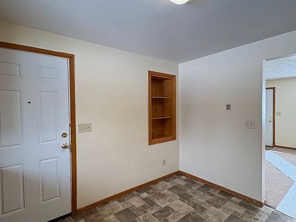 5th image of 5032 S Main St #5034