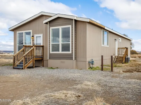 3040 Elm St, Silver Springs, NV 89429