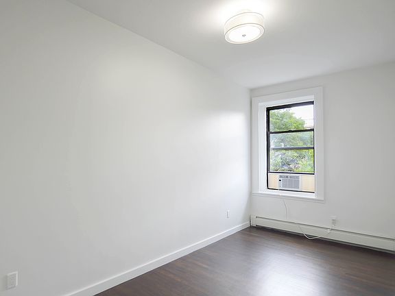 3rd image of 210 W 138th St APT 3