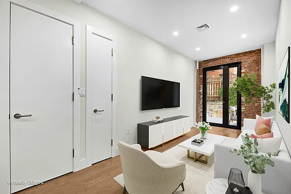 Rented by Compass | media 2