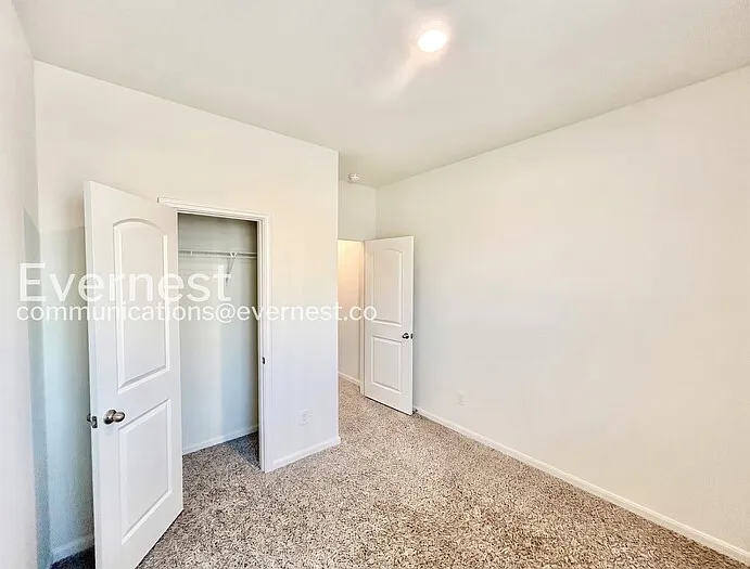 416 Micah Ln — Photo 16