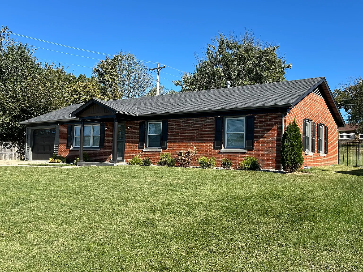 3 bed, 1296 sqft, $1,750 — Photo 1