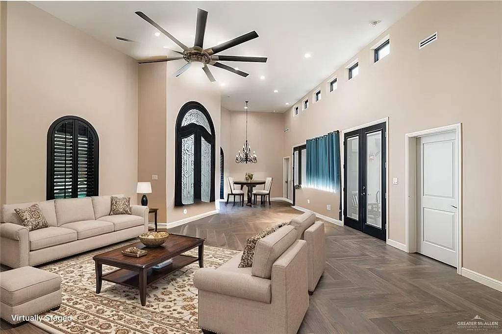 3 bed, 3.5 bath, 2263 sqft, $3,100 — Photo 2