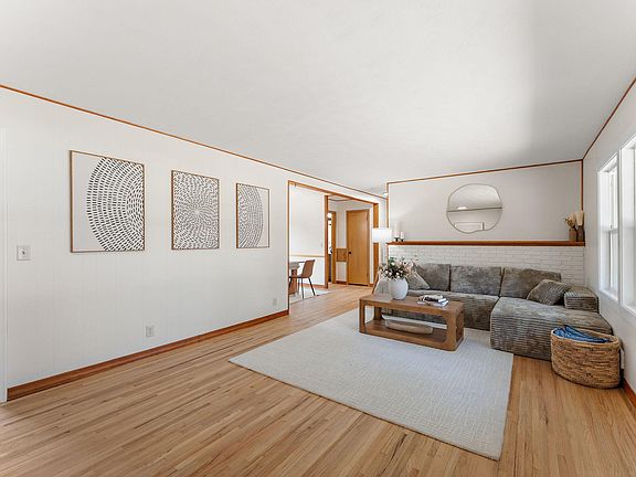 3rd image of 8584 Greystone Ave S