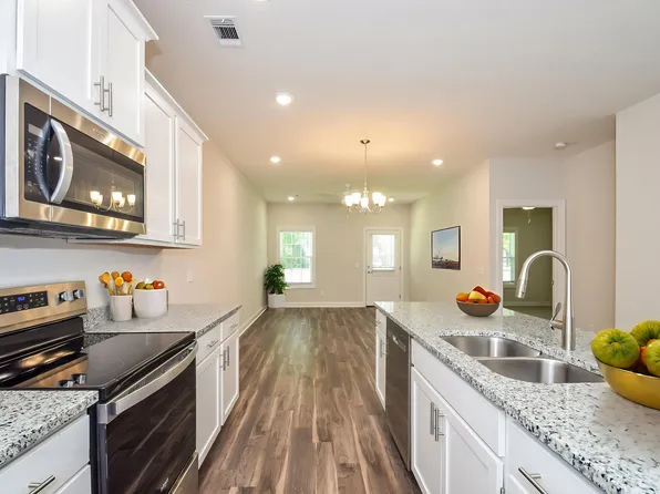 1178 Walker Point Way, Brunswick, GA 31525