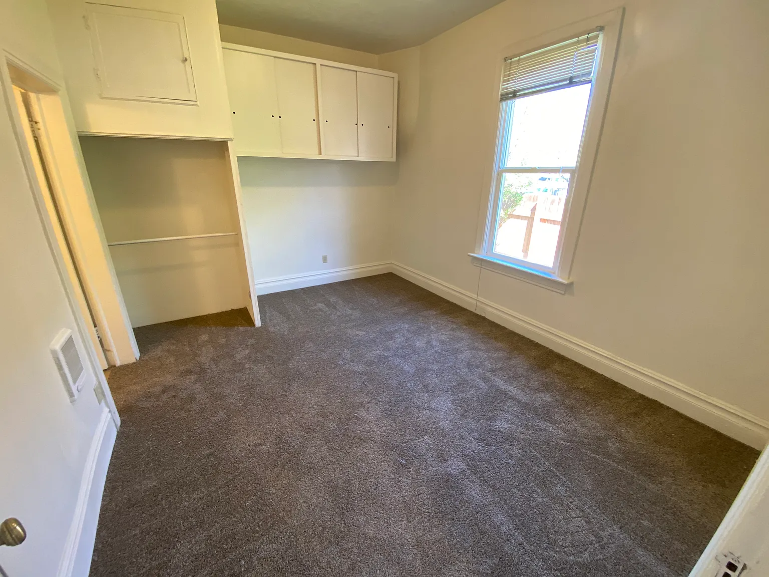 1 bed, 400 sqft, $800 — Photo 3