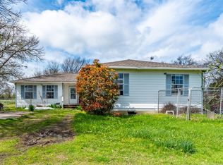 200 S Fir St, Celeste, TX 75423