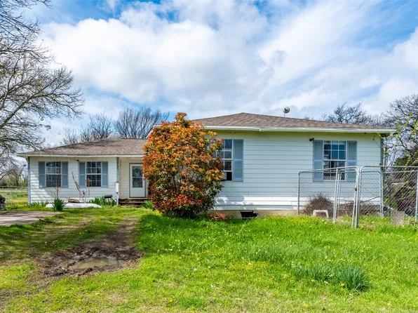 200 S Fir St, Celeste, TX 75423