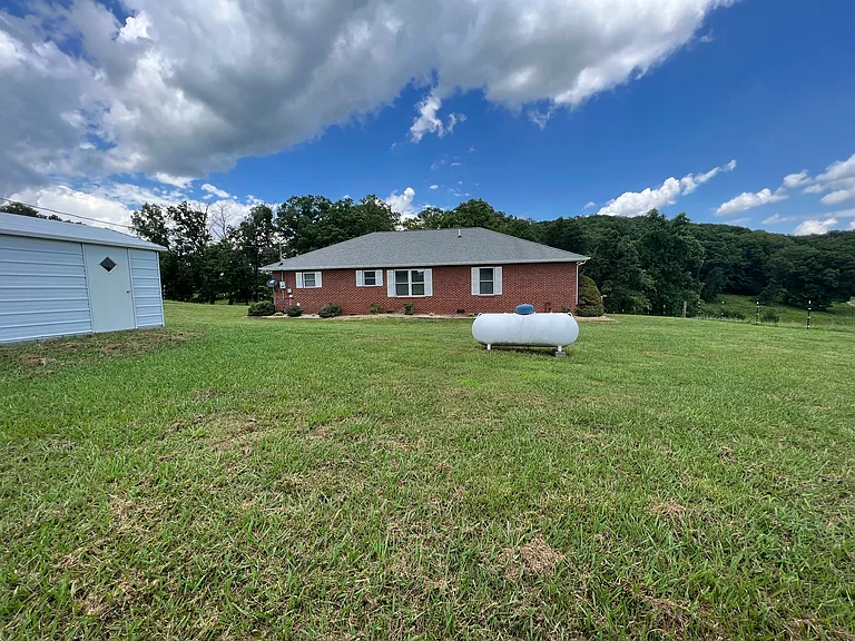 1723 Quarry Rd — Photo 6