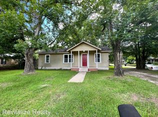 300 Geronimo St, Chickasaw, AL 36611