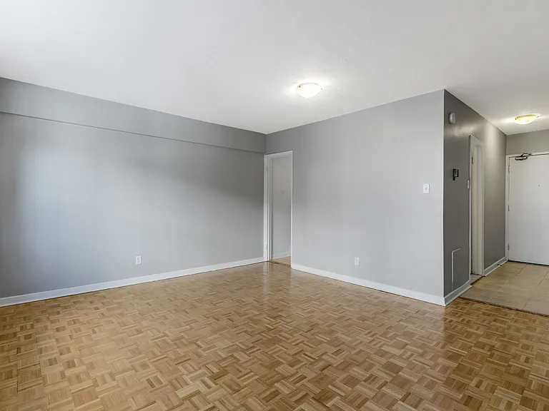 335 Cooper St — Photo 29