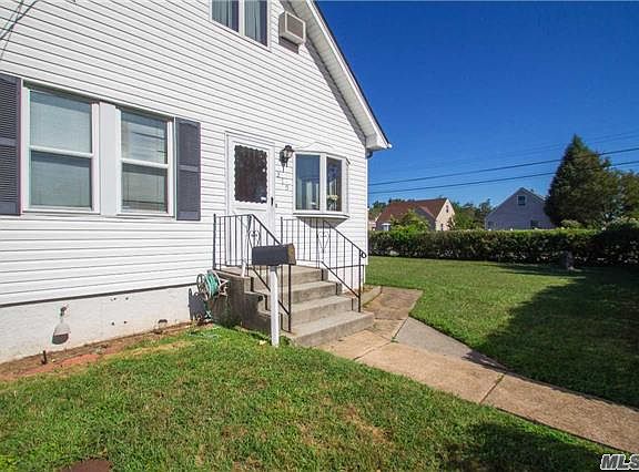 3rd image of 270 Jacob St
