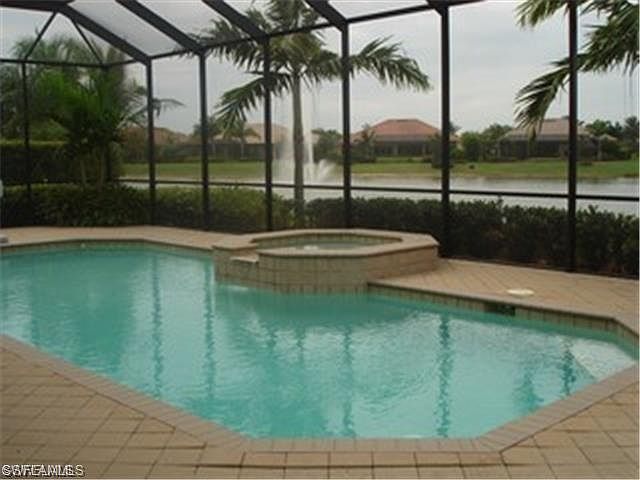 2nd image of 948 Glen Lake Cir