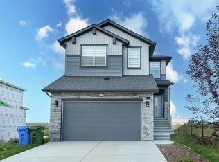 171 SW Corner Glen Grv NE, Calgary, AB T3N2P5