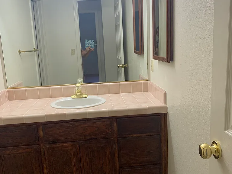 Lakewest Dr — Photo 13
