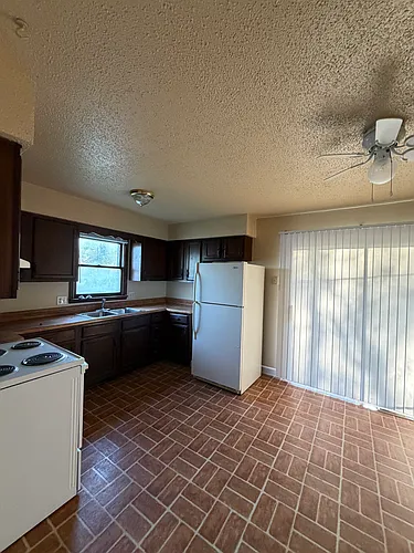 200 Cummings Dr #A Photo 1
