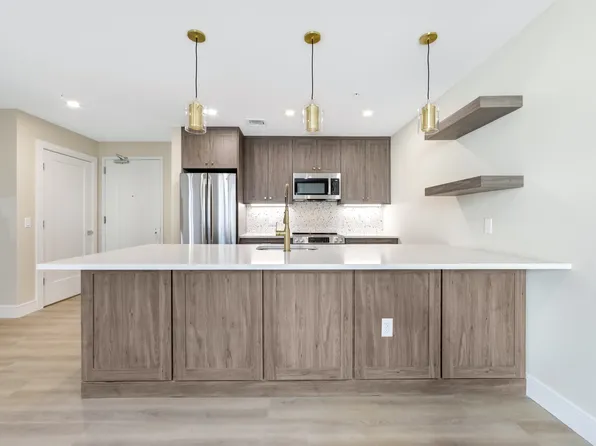 706 Madison Street image 6 of 29