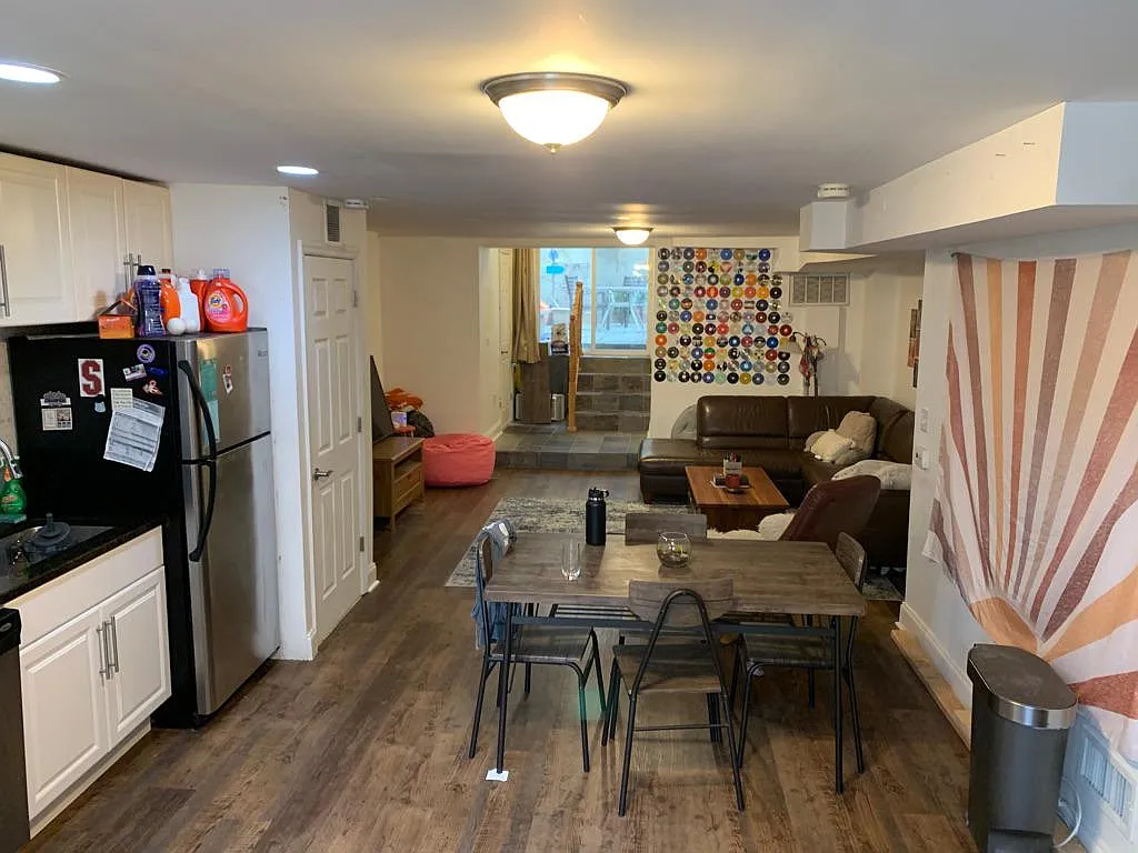 2 bed, 1.5 bath, 1250 sqft, $3,104 — Photo 1