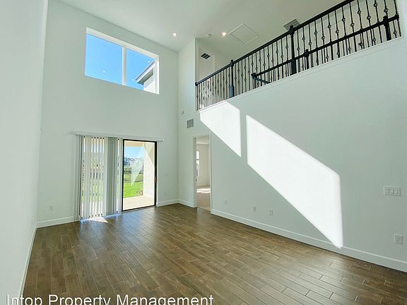 3rd image of 1356 Blue Stem Ln