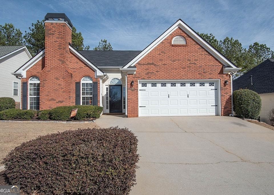 1st image of 8 Steeplechase Dr