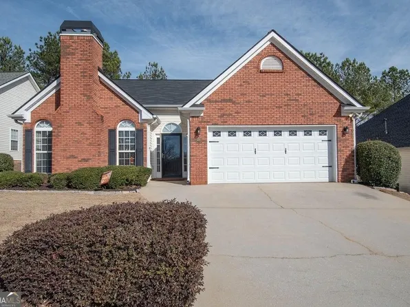 8 Steeplechase Dr, Newnan, GA 30263