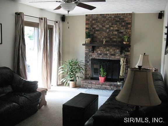 PATIO TO LARGE FLAT YARD