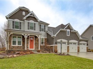 3048 Steffan Woods Dr, Twinsburg, OH 44087