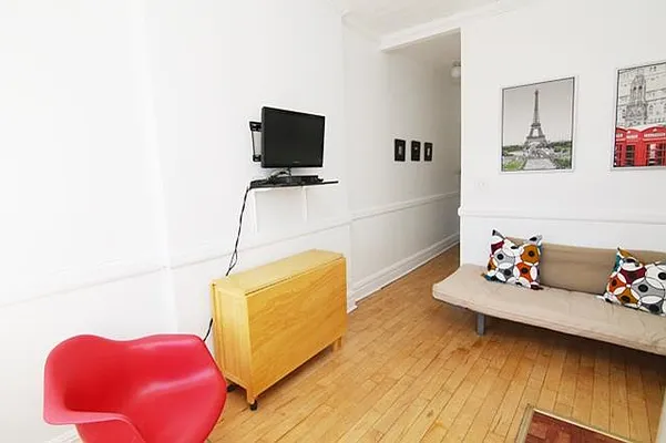 Rented by Compass | media 22