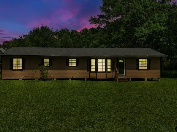 2997 County Road 4260, Mount Pleasant, TX 75455