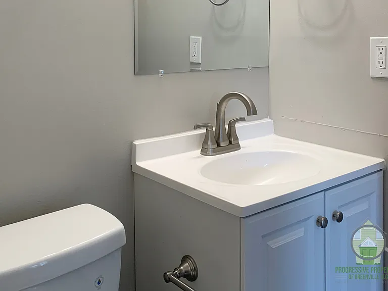 310 Devonwood Ct — Photo 10