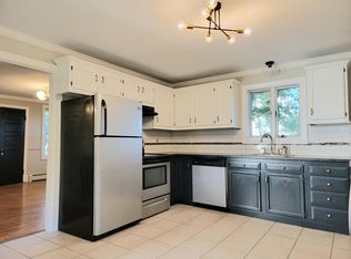 18 S Stowell St #1, Worcester, MA 01604