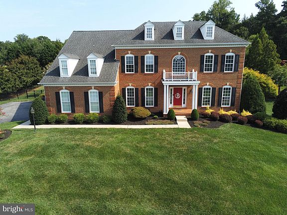 3rd image of 1603 Willowdale Dr