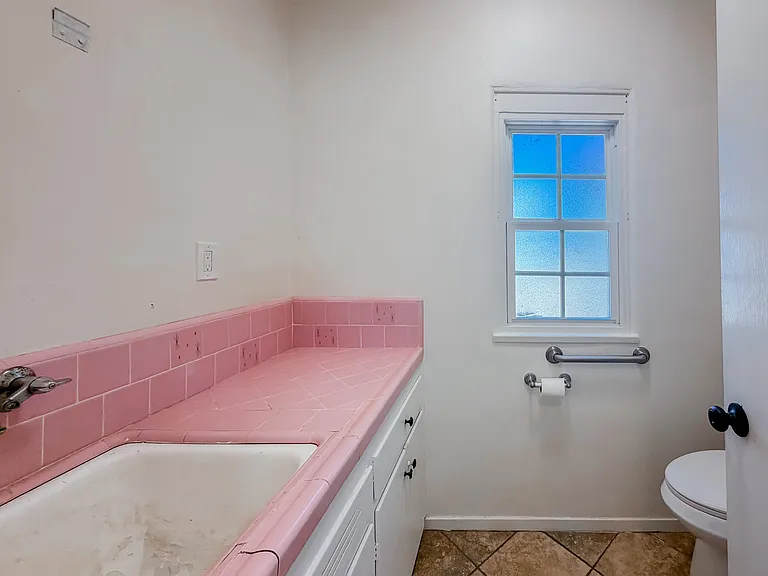 Guest Bathroom 1