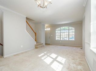 4424 S 4 Mile Run Dr, Arlington, VA 22204