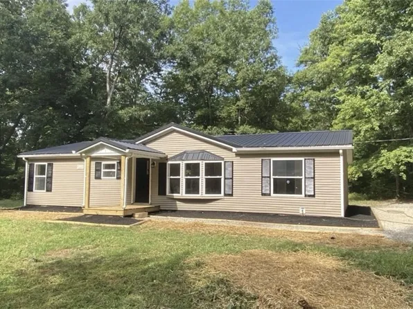 3720 Tom Ln, Chandlersville, OH 43727