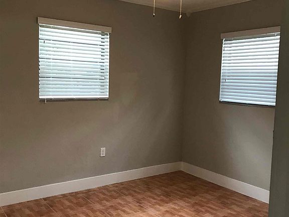 1_-_Full_Marketing_Photos-16