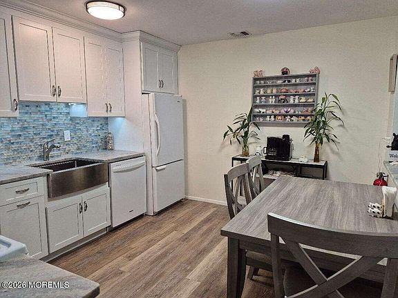 4th image of 27 B Cedar Street
