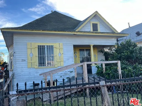 216 E 66th St, Los Angeles, CA 90003