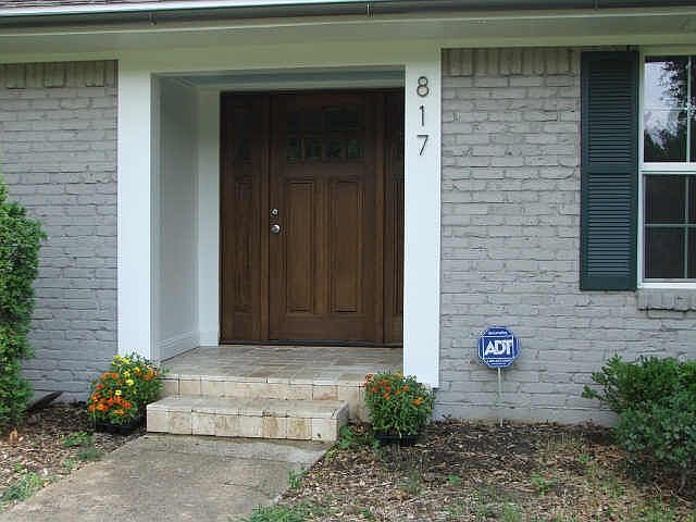 1st image of 817 Downing Dr