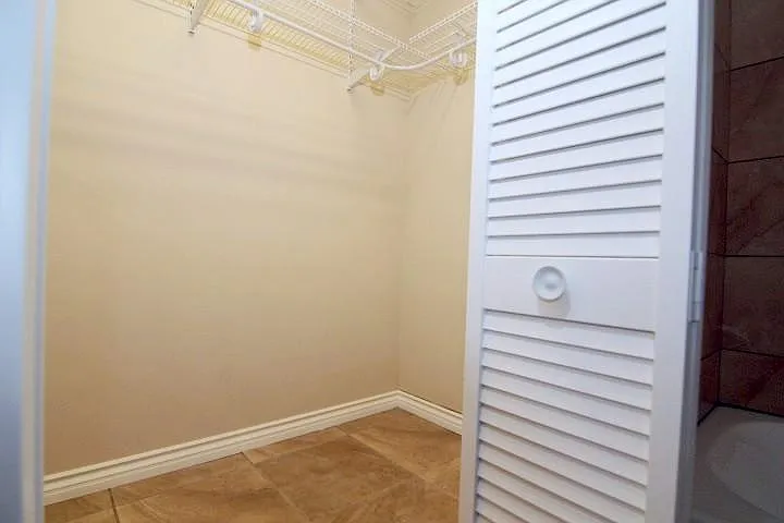 Bernardo Way — Photo 5
