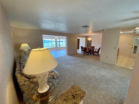 5th image of 141 W Tarpon Blvd NW
