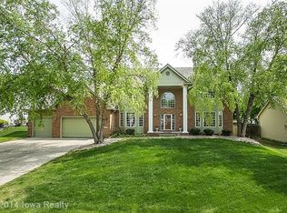13260 Hickory Ave, Clive, IA 50325